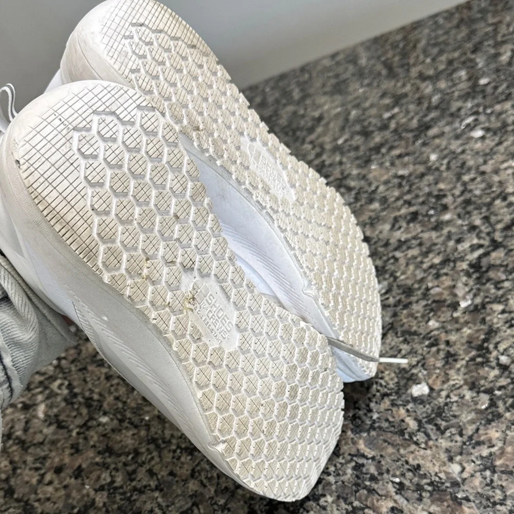 Shoes For Crews White Athletic slip resistant and oil resistant Footwear EUC 10